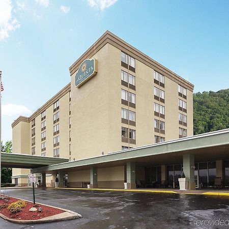 La Quinta Inn & Suites Pittsburgh North McCandless Township Εξωτερικό φωτογραφία