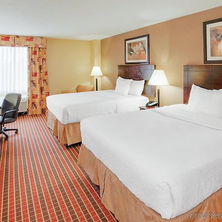 La Quinta Inn & Suites Pittsburgh North McCandless Township Εξωτερικό φωτογραφία