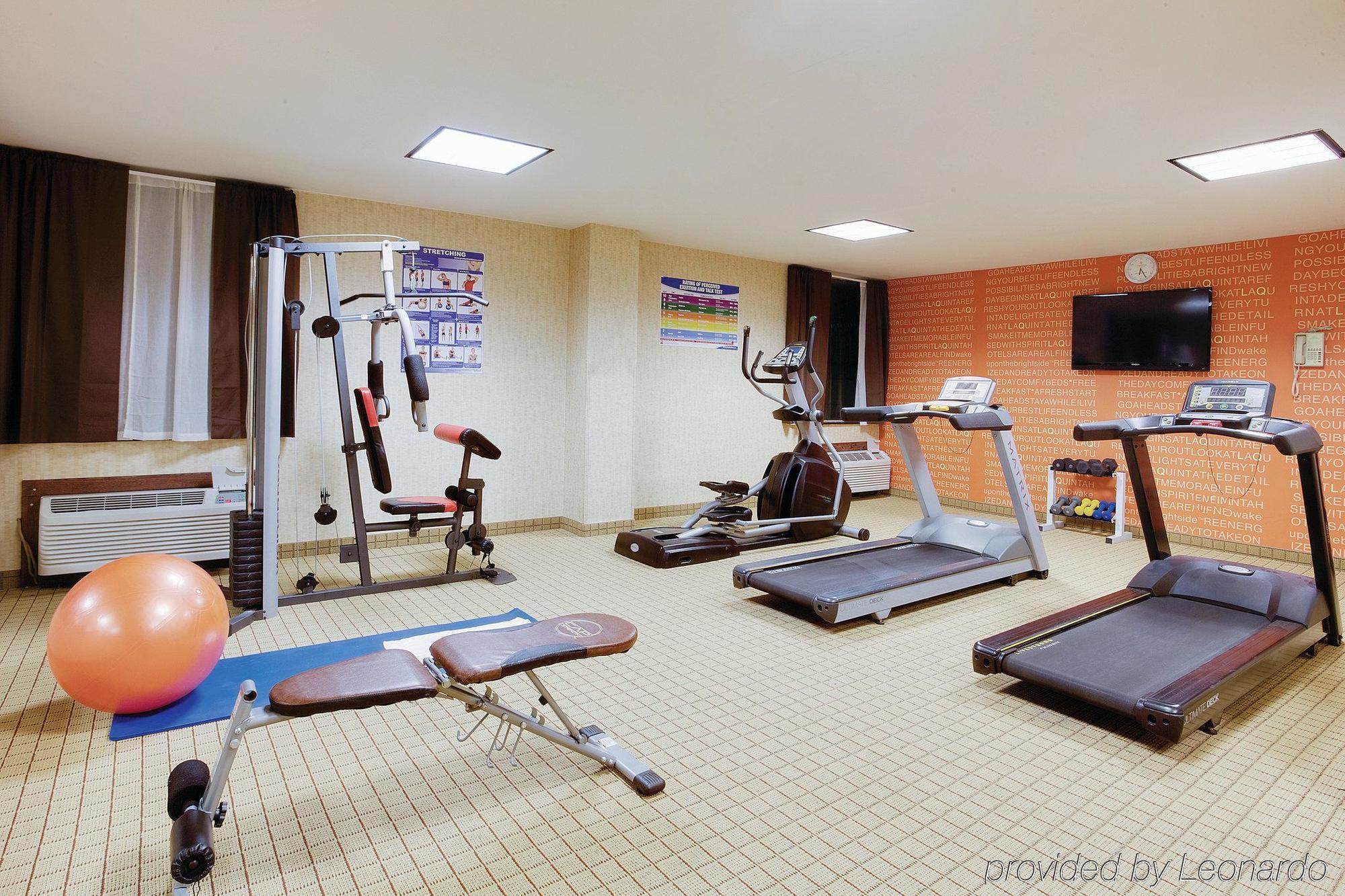 La Quinta Inn & Suites Pittsburgh North McCandless Township Εξωτερικό φωτογραφία