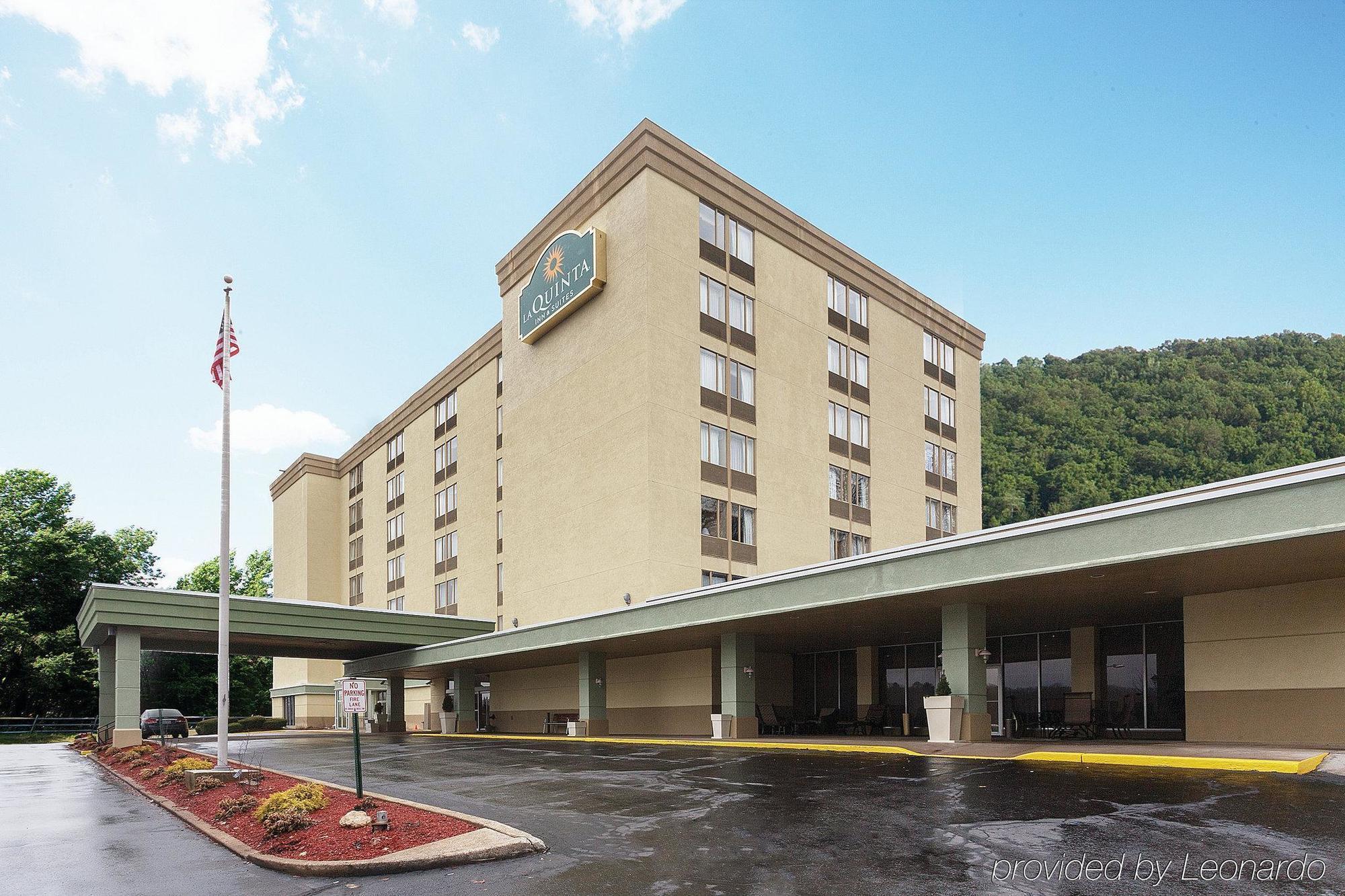 La Quinta Inn & Suites Pittsburgh North McCandless Township Εξωτερικό φωτογραφία