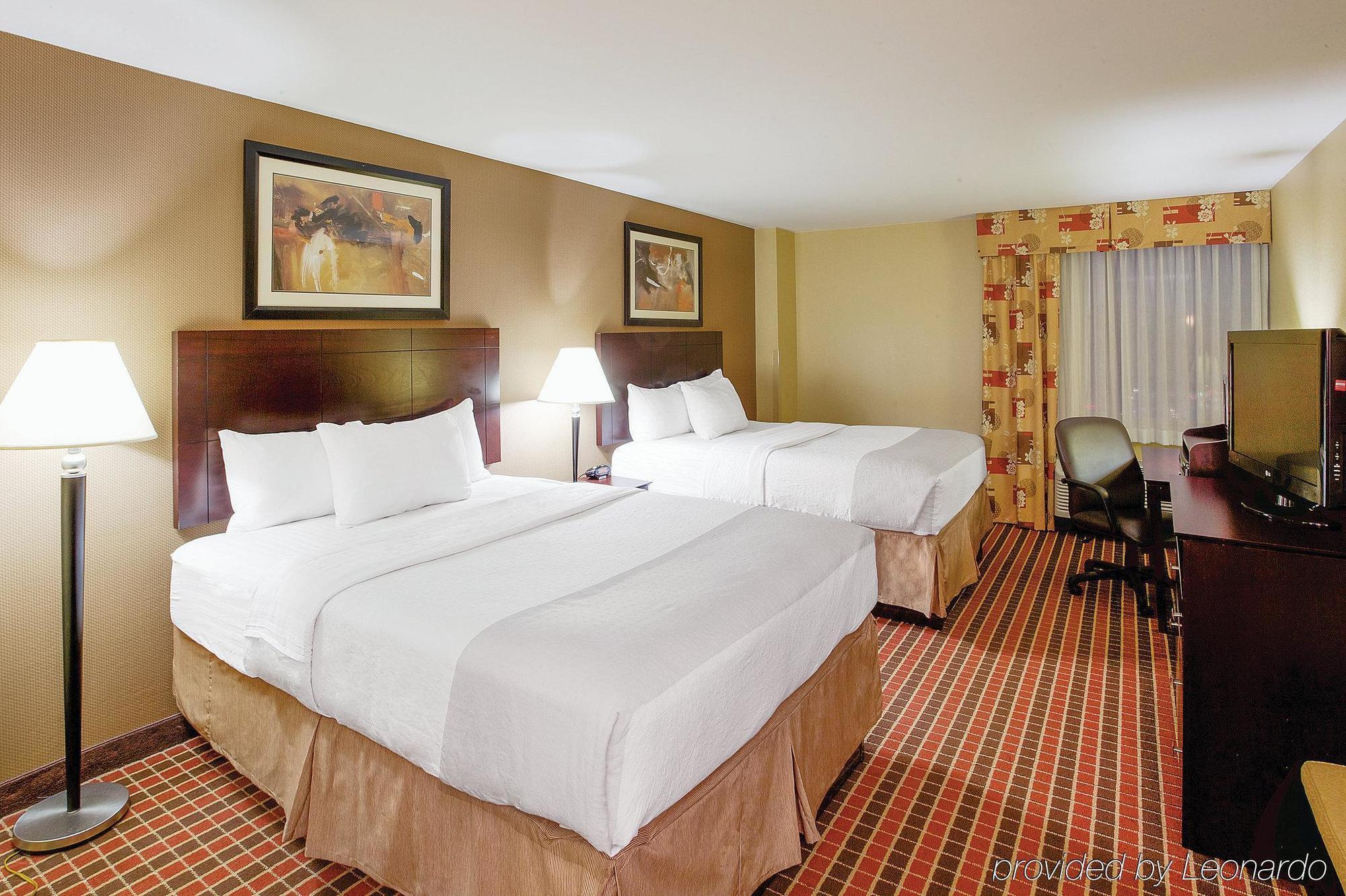 La Quinta Inn & Suites Pittsburgh North McCandless Township Εξωτερικό φωτογραφία