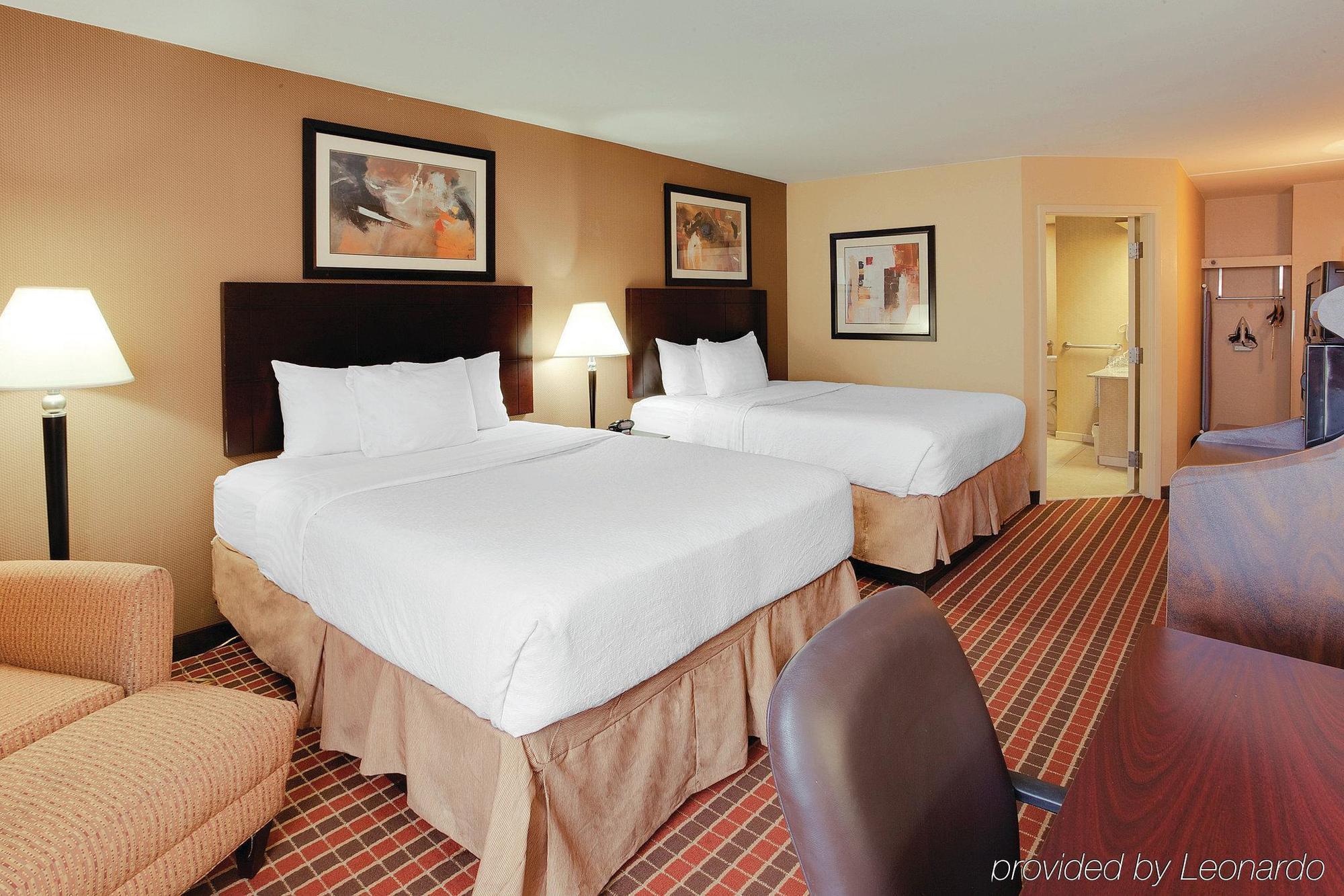 La Quinta Inn & Suites Pittsburgh North McCandless Township Εξωτερικό φωτογραφία